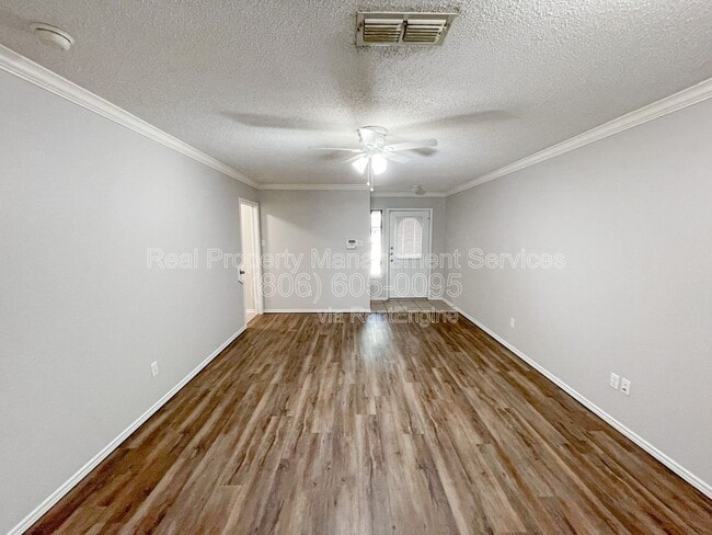 Photo - 621 N Elkhart Ave