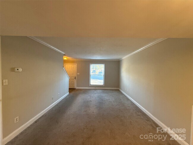 Photo - 7906 Oak Meadow Ct