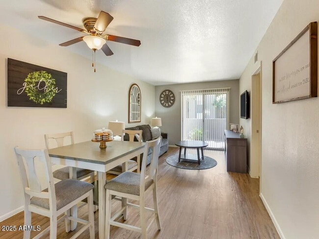 Photo - 164 N 74th St Unidad 2D