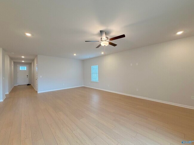 Photo - 203 Stockyard Cir