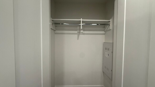 Photo - 488 W 58th Ave