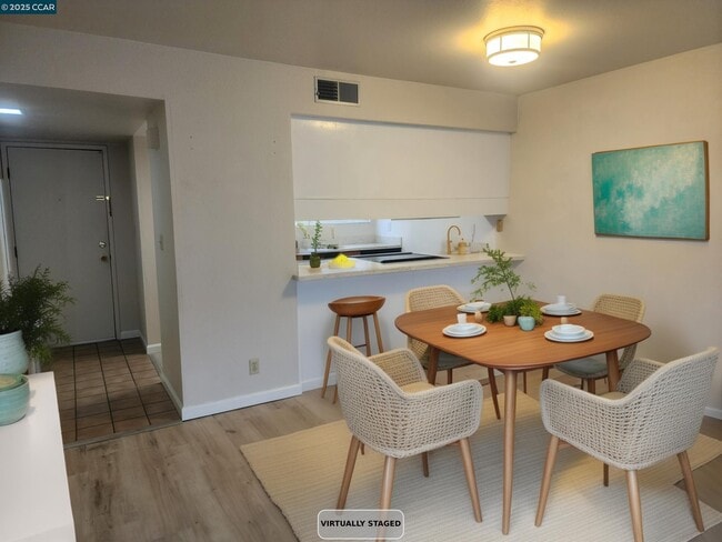 Photo - 1600 Carmel Dr Unit 15