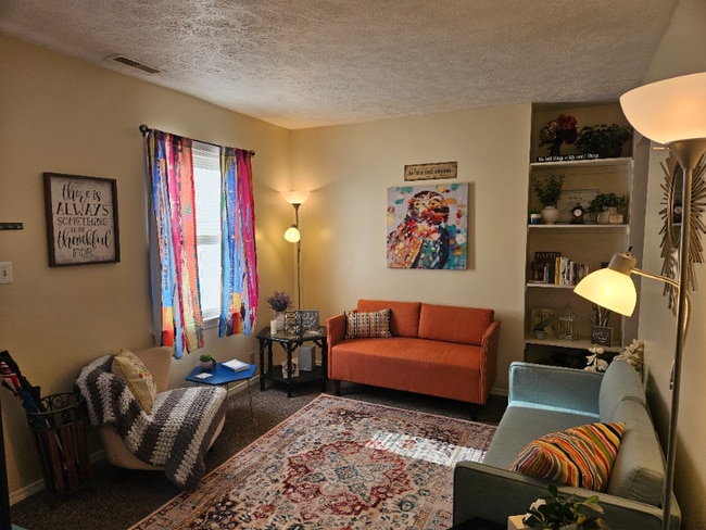 Photo - 2124 W Jackson St