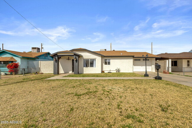 Building Photo - 3428 W Willetta St