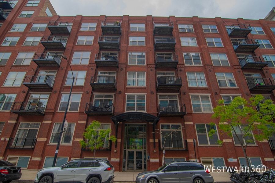 Photo - 420 S Clinton St-201
