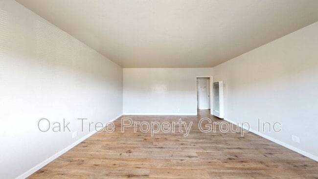Photo - 22815 Grand St