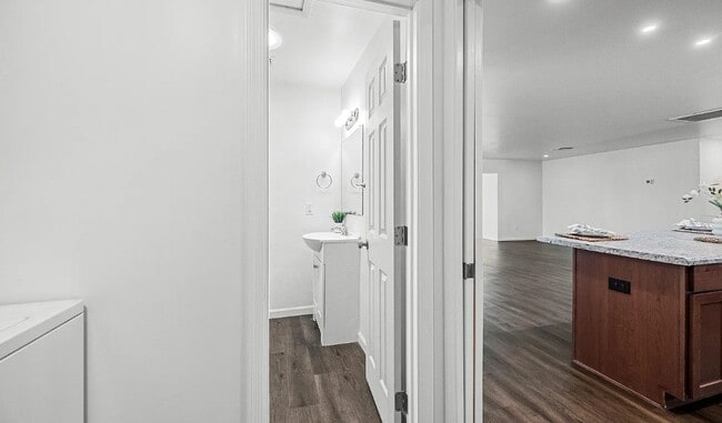 Photo - 1720 E Hermosa Dr