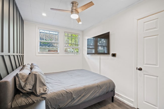 Photo - 2009 W Dekle Ave Unidad 2