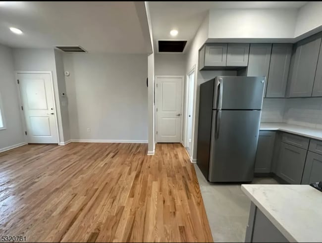 Photo - 558-562-562 Court St Unit 2 Left