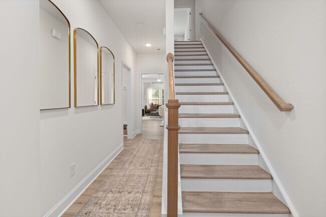 Photo - Avery Square