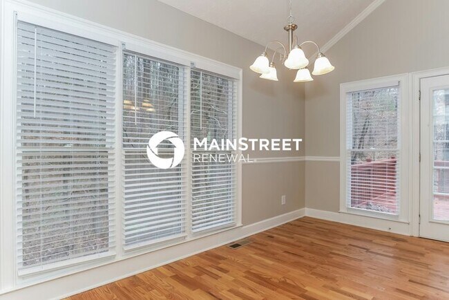 Photo - 4 Bedroom Pet-Friendly Home in Dallas, GA with Main Street Renewal