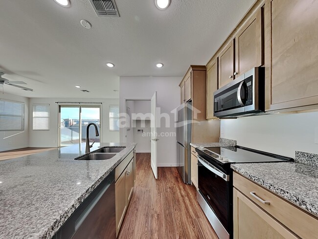 Photo - 781 S 150th Dr