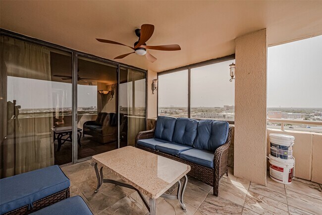 Building Photo - 3525 Sage Rd Unit 1517