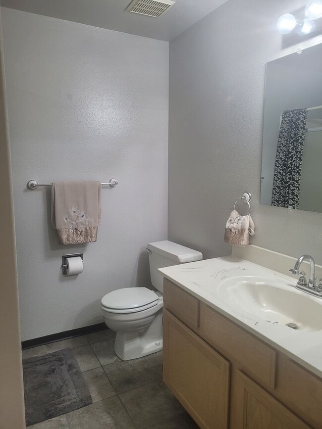 Photo - FOR RENT On the Green Condo (golf course) Unit 104