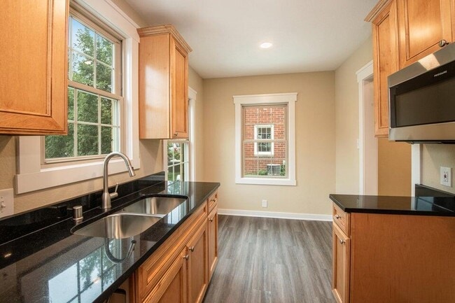 Photo - 5026 N Bay Ridge Ave