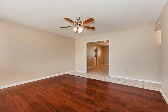 Photo - 1544 E Clover