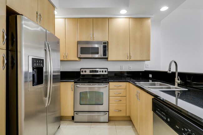 Photo - 801 S Olive Ave Unidad 1523