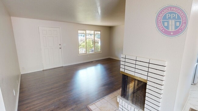 Photo - Lake Oswego - Single Level Ranch, Great Ne...