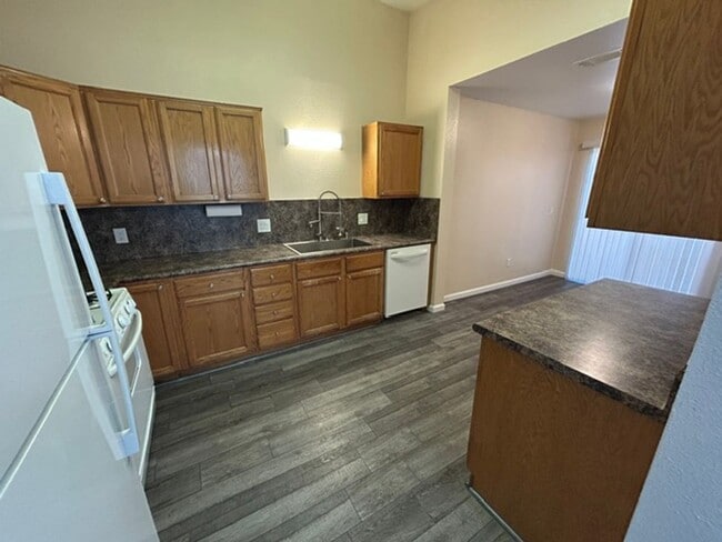 Photo - 2406 W Prospect Ave