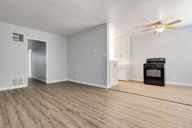 Photo - 4018-4024 Gelber Place