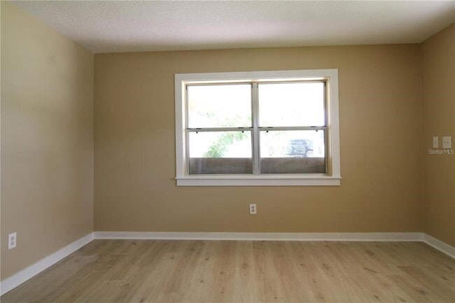 Photo - 1388 Whitewood Dr