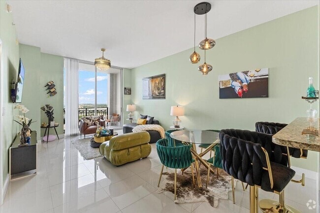 Building Photo - 550 Okeechobee Blvd Unit LPH18 Rental