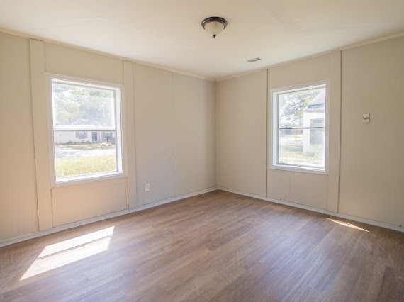 Photo - 1860 Woodland Ave SW