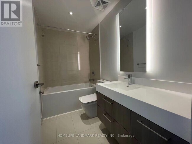 Photo - 1 Yorkville Ave Unit 2606