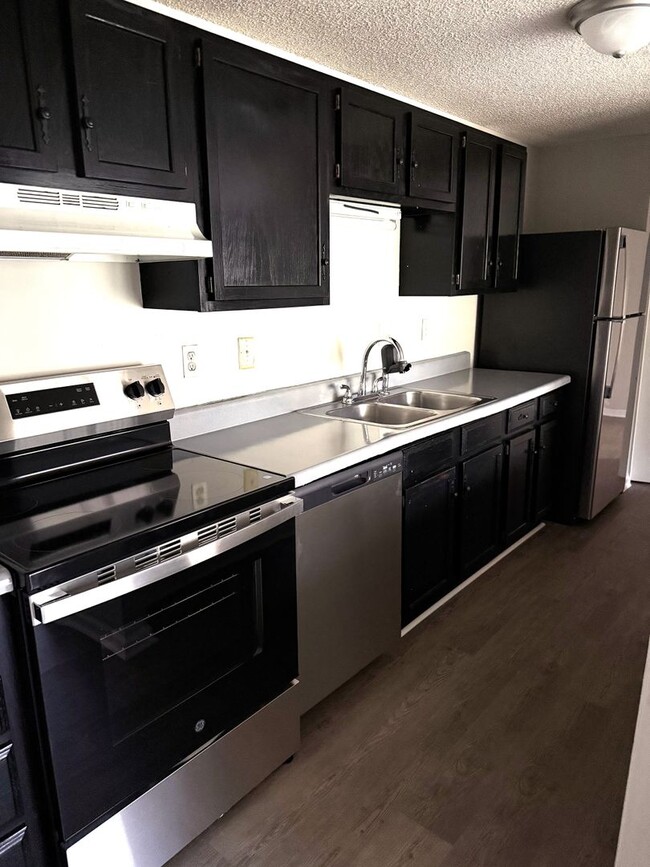 Photo - University Area Condo, 2 bd, 2bth