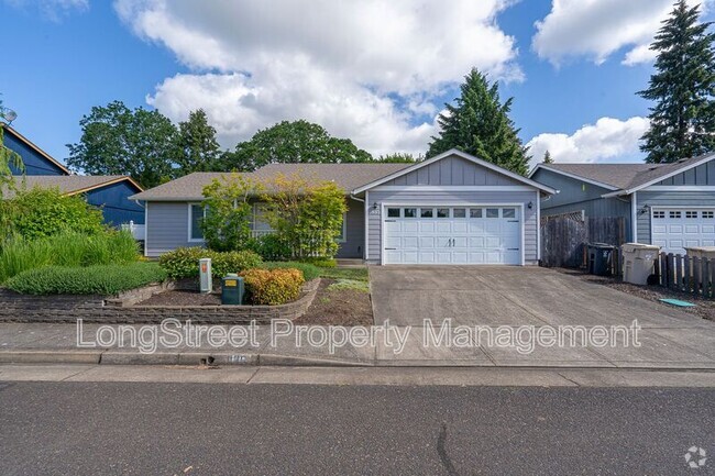 Building Photo - 835 NW Teak Loop Rental