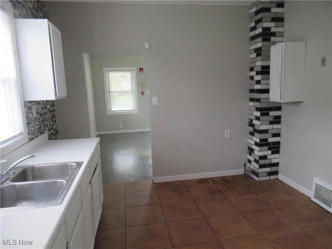 Photo - 5137 Miller Ave House