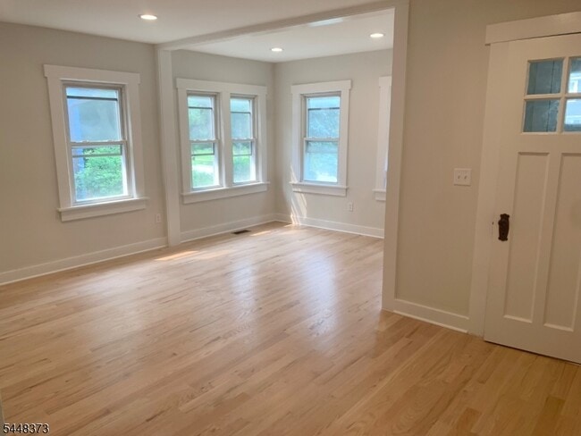 46 Brookfield Rd Unit 1
