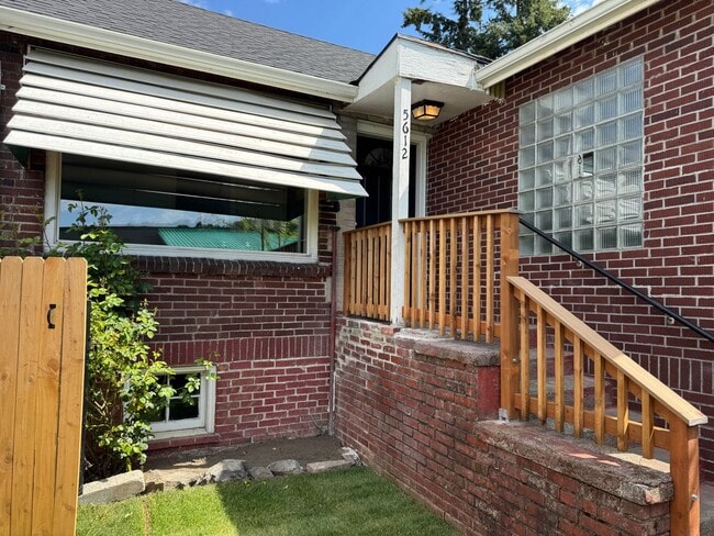 2bd/1ba Seattle Home - 2bd/1ba Seattle Home