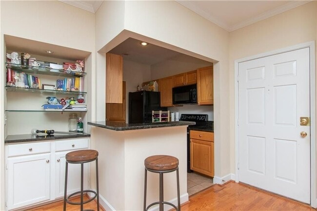 Photo - 2921 Lenox Rd NE Unit 309