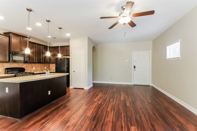 Photo - 2046 Lost Pine Ct