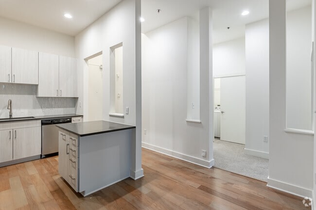 1BR, 1BA - A5 - 750SF
