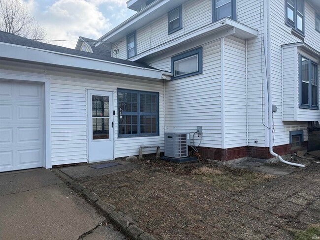 Building Photo - 628 W State Blvd