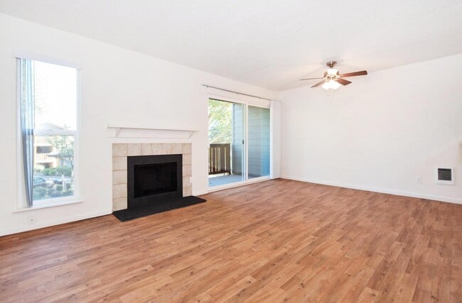 Building Photo - 12375 Mt Jefferson Terrace