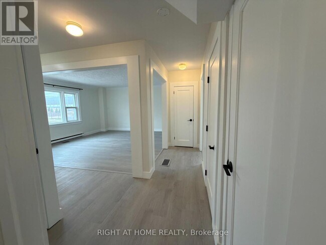 Photo - 55 Glendale Ave