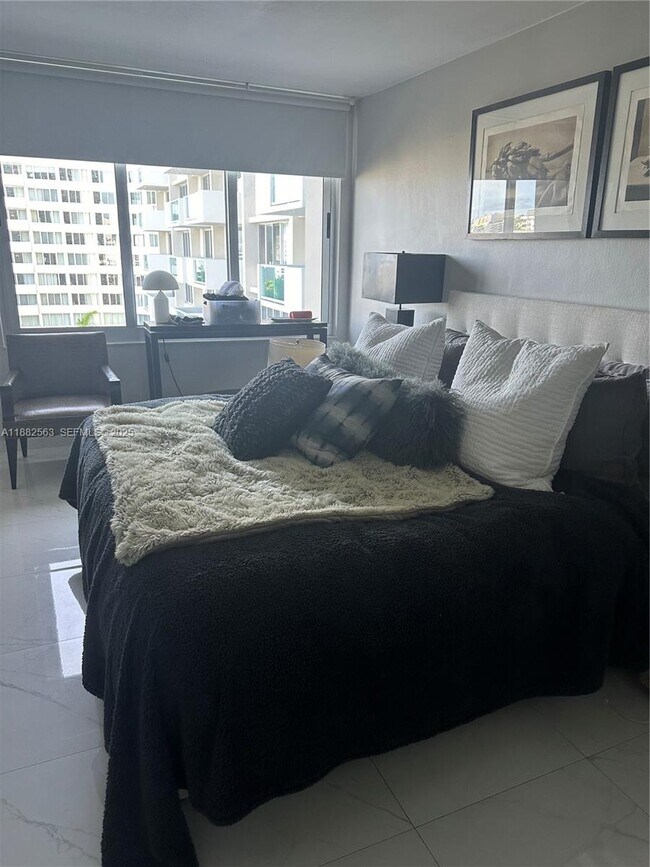 Photo - 1200 West Ave Unidad 715