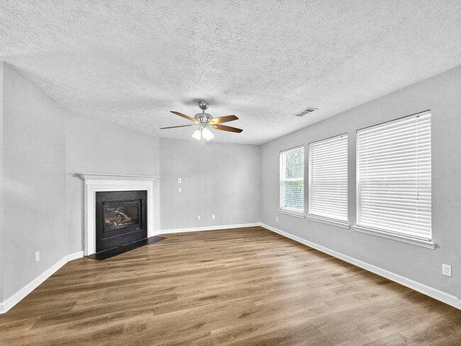 Photo - 1236 Liriope Ln SE