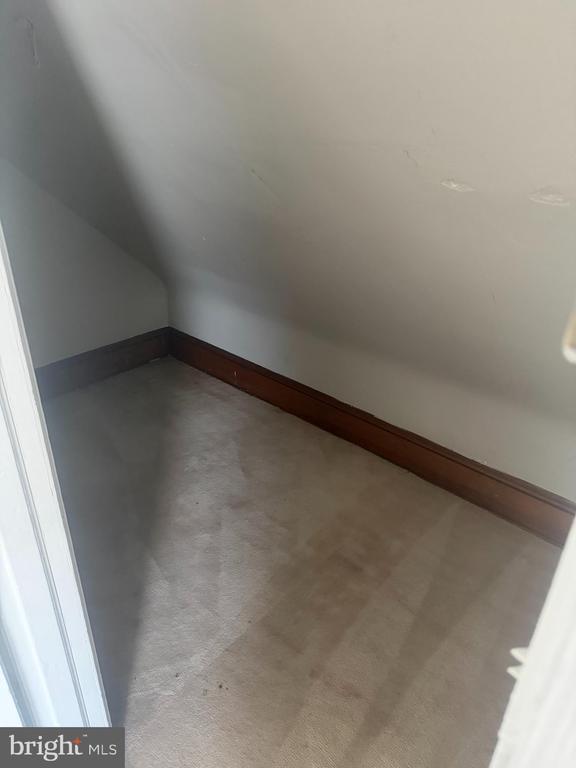 Photo - 48 N Sproul Rd