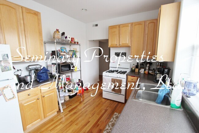 Photo - 3453-55 N Bosworth