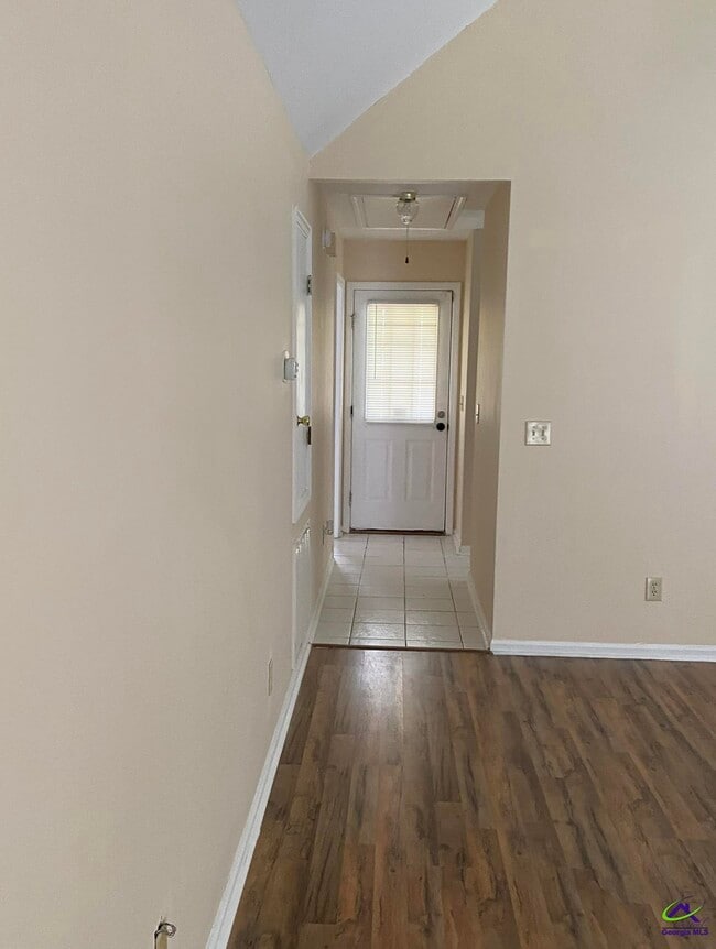 Photo - 110 Country Cove