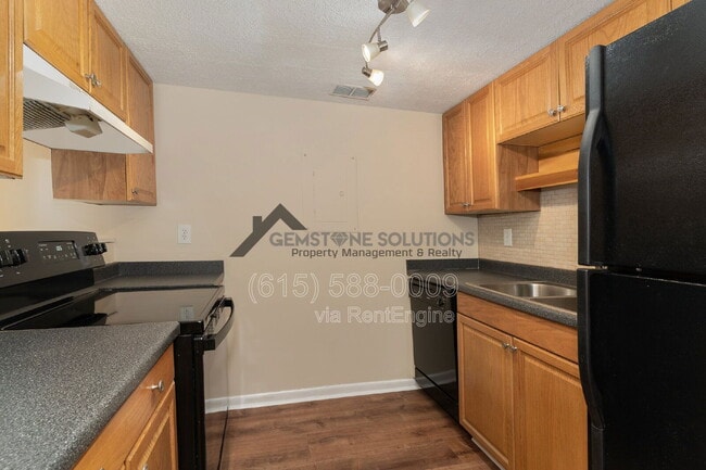 Photo - 404 Granville Rd