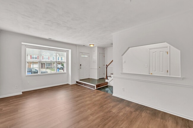 Photo - 518 S Lake Cir