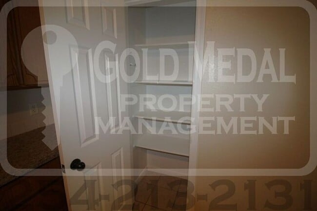 Photo - 601 N Gilmer St