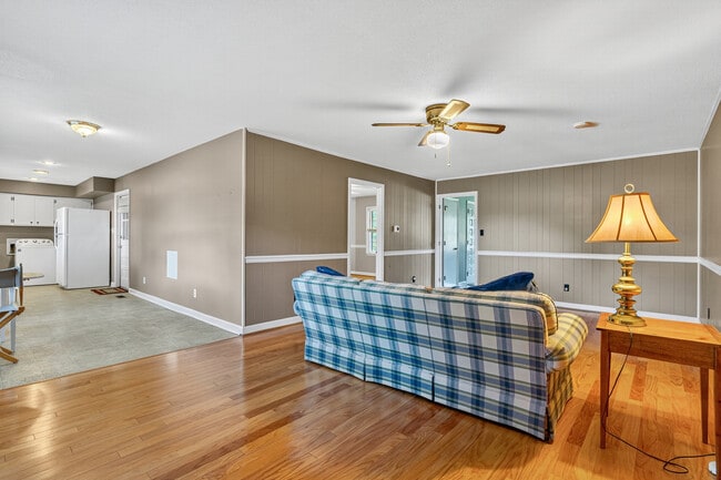 Photo - 259 Shoreline Dr