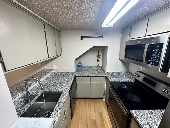 Photo - ***West Campus Apartment for Rent * Pet Friendly * Walk to UT Campus * On Bus Route * Spacious * ... Unit 1