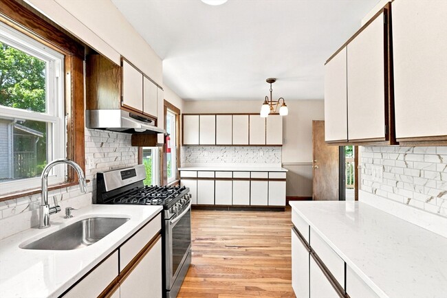 Photo - 23-25 Suncrest Rd Unit 2